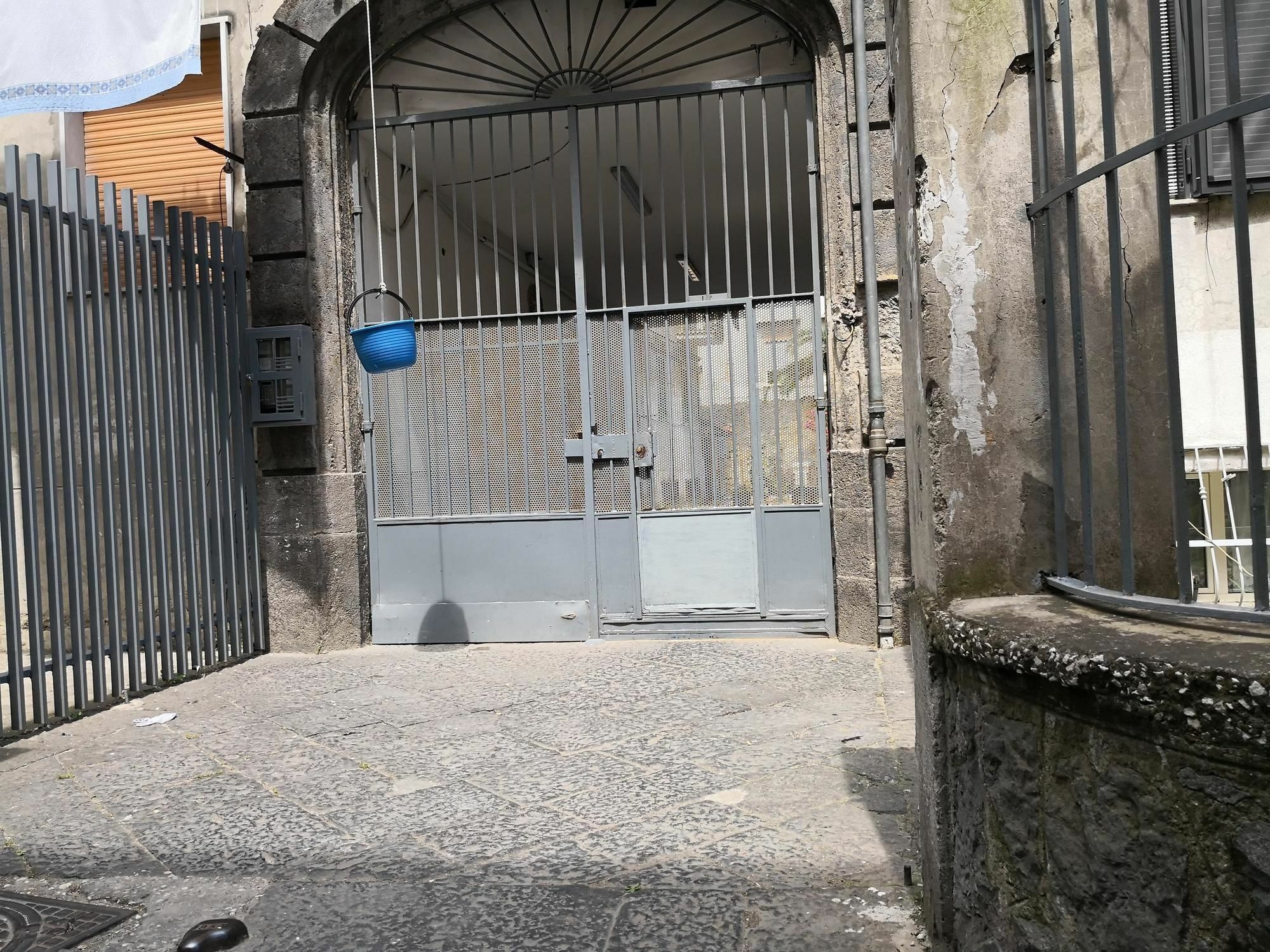 Bed and Breakfast Fenesta Vascia Neapel Exterior foto